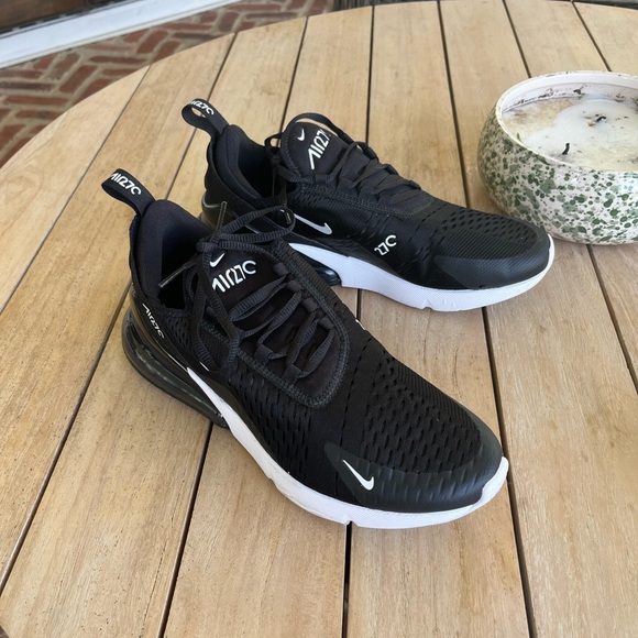 Nike Air Max 270 - Picture 10 of 11